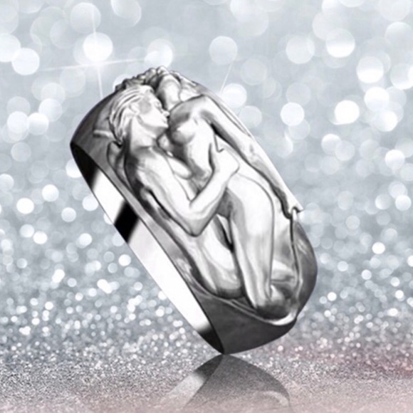 Ring - Picture 2 of 8